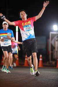 BIB: 407, 42325, 42388
                            <button type="button" onclick="openModal(21314261)" class="btn btn-primary btn-sm float-right btn-popup" data-toggle="modal" data-target=".modal-high-quality">
                        <i class="fas fa-shopping-cart"></i> Add to Cart
                    </button>
                                            <button type="button" onclick="isThisMe(21314261, true)" class="btn btn-success btn-sm float-right btn-popup btn-isme hidden" data-toggle="tooltip" data-placement="bottom" title="นี่คือรูปของคุณใช่ไหม คลิกที่นี่เพื่อเอาเข้าอัลบั้ม">
                        <i class="fas fa-plus"></i> Add to album
                    </button>
                    <button type="button" onclick="isThisMe(21314261, false)" class="btn btn-warning btn-sm float-right btn-popup btn-isnotme hidden">
                        <i class="fas fa-ban"></i> Remove from album
                    </button>